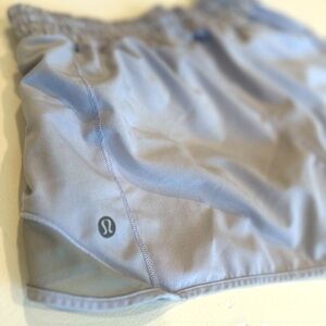 Lululemon shorts high rise 2.5 size 6